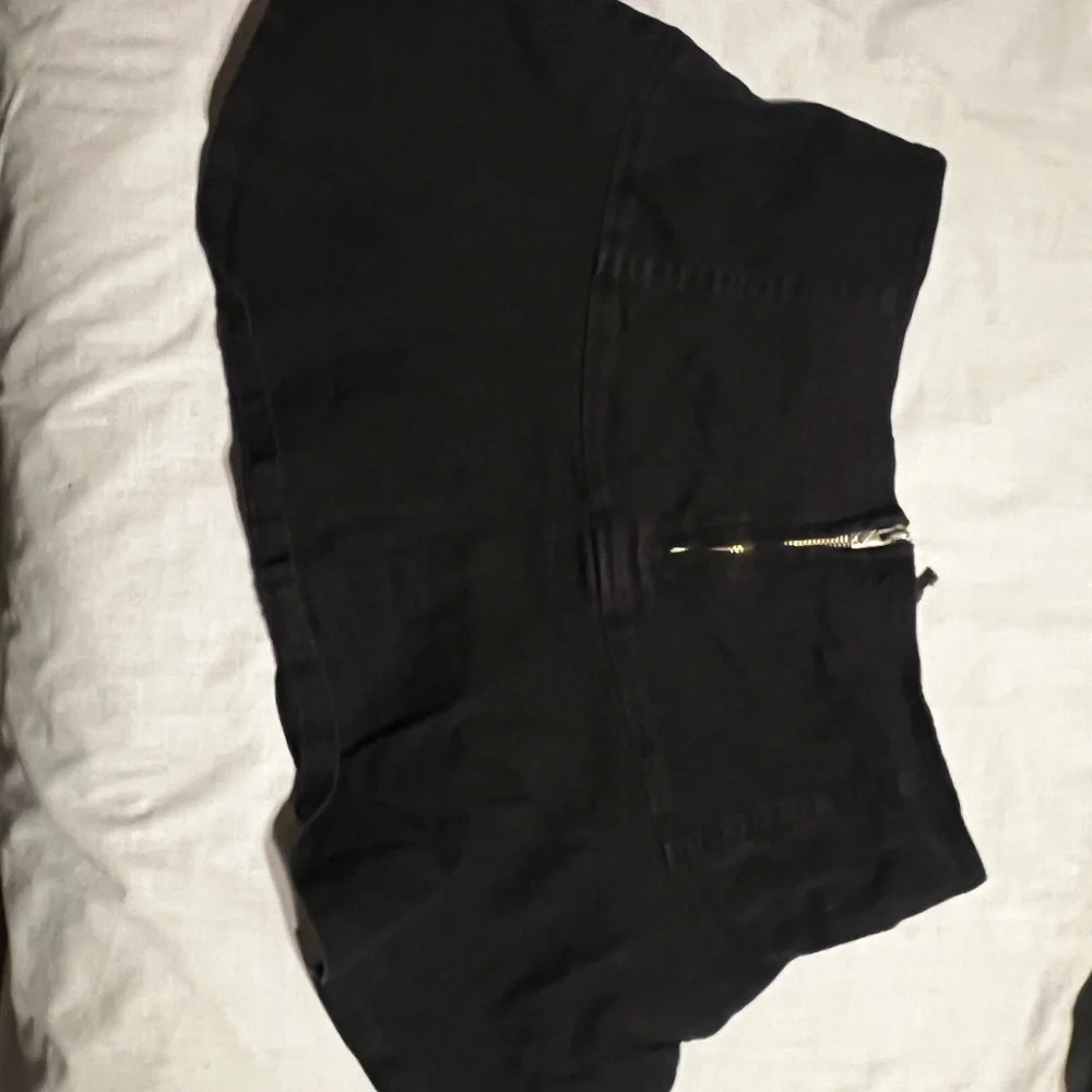 Tripp NYC Black Mini with D ring corset, detachable rings for corset. Goth RARE - Picture 4 of 8